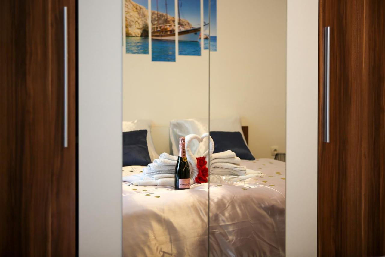 Apartment B&J - In The Center Of สปลิท ภายนอก รูปภาพ
